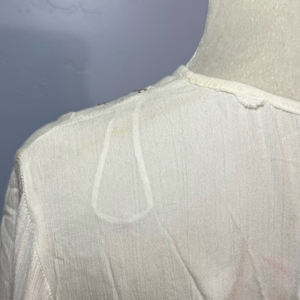 Angie Cream Blouse with Floral Embroidery FLAWED - Picture 7 of 8